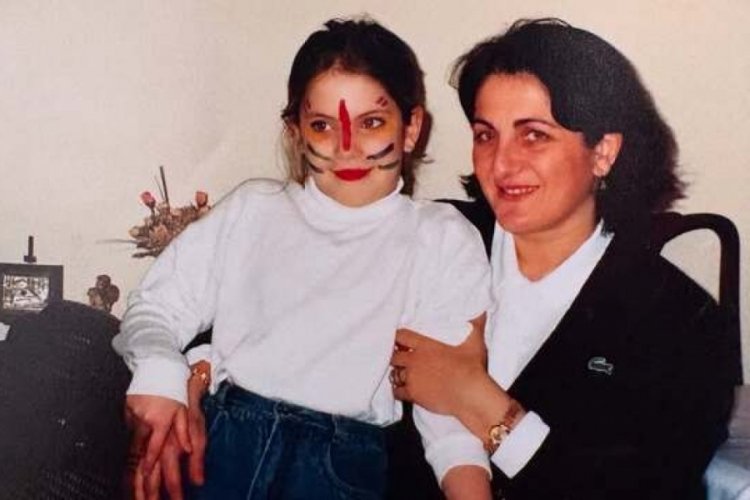 Eda Ece: Oyuncu olacağımı nasıl anlamadın anne!