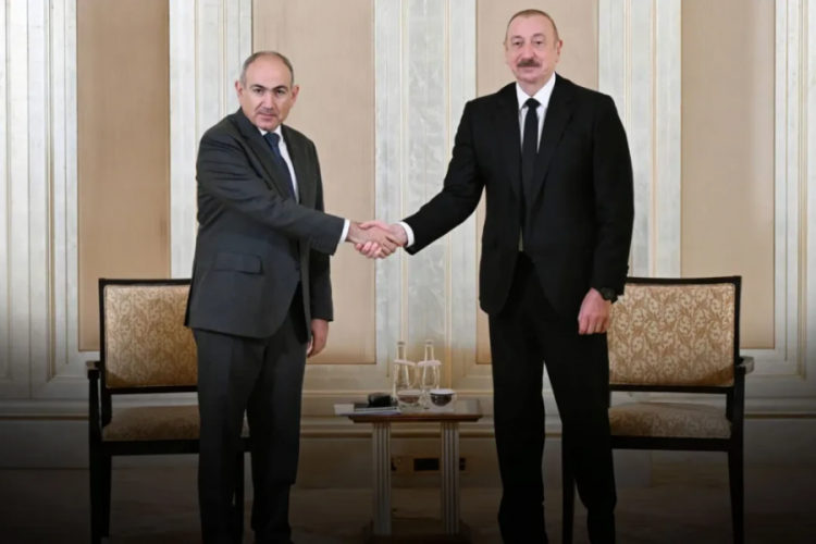 Aliyev ve Paşinyan Abu Dabi'de bir araya geldi! Masada barış var