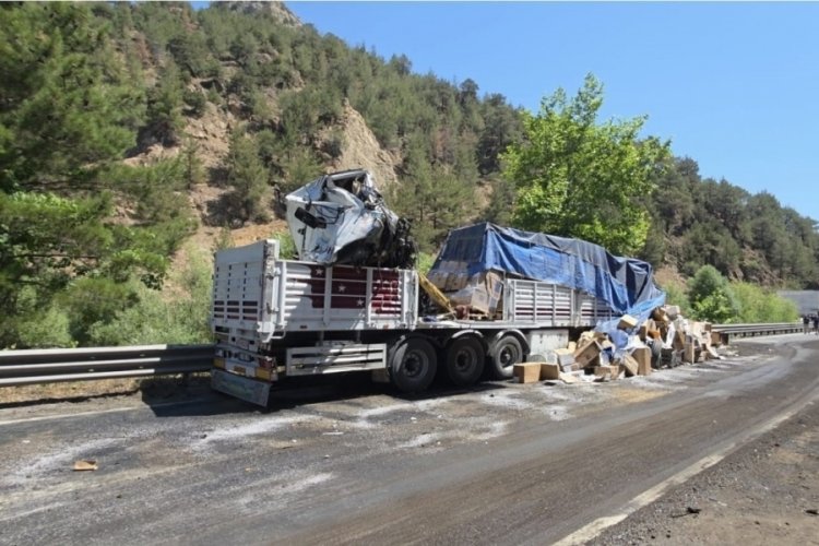 Niğde - Pozantı Karayolunda zincirleme tır kazası: 1 ölü, 2 yaralı
