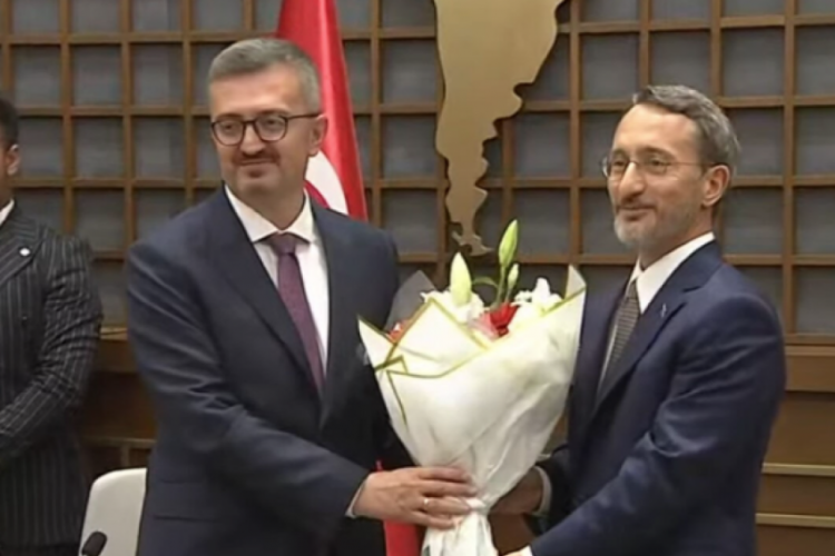 İletişim Başkanlığı'nda teslim töreni! Fahrettin Altun, bu sözlerle veda etti