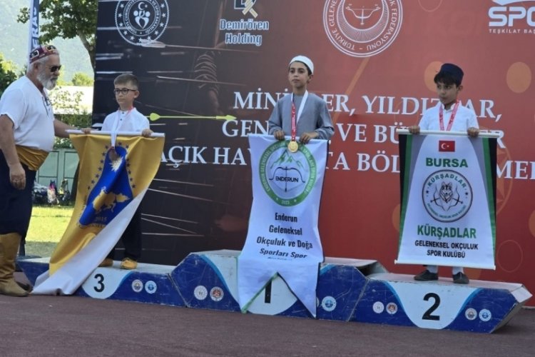 Bursalı gençler okçuluğa damga vuruyor!
