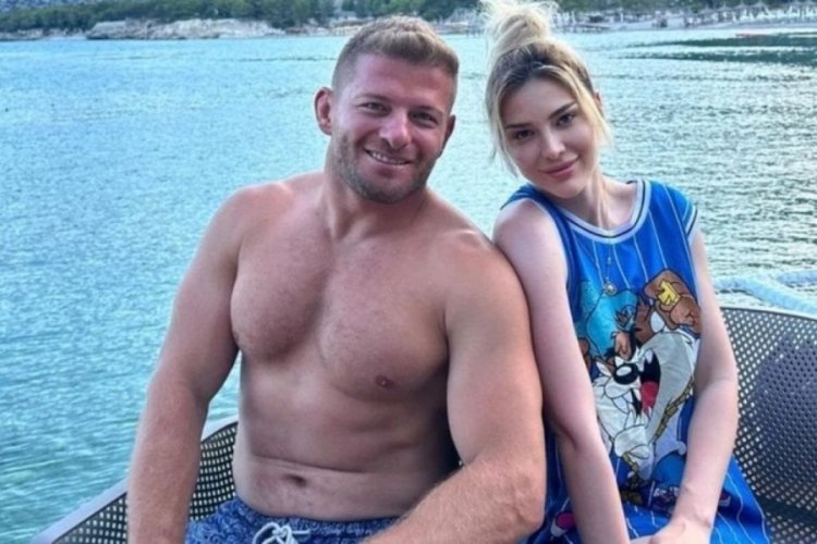 İsmail Balaban ile İlayda Şeker'in bebekleri doğdu