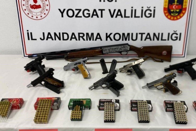 Ev değil, cephanelik!
