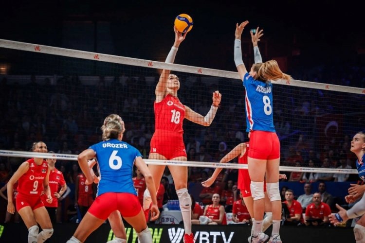 A Milli Kadın Voleybol Takımı, Çekya'ya mağlup oldu