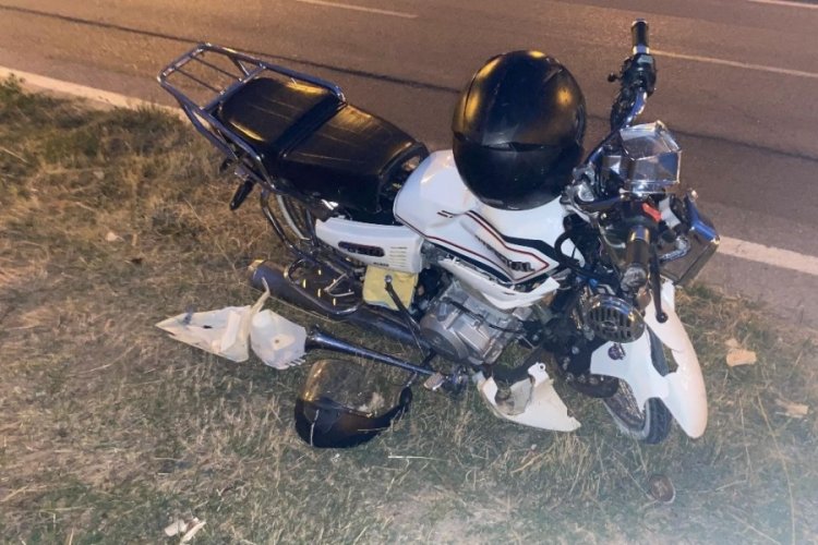Otomobil motosikletle çarpıştı: 1 yaralı
