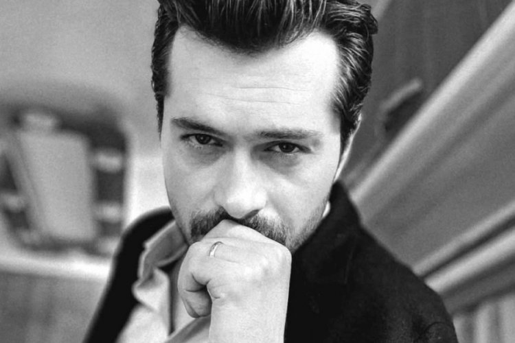 Mehmet Aslantuğ ve Birce Akalay'lı 'Aşk'a Alperen Duymaz sürprizi!