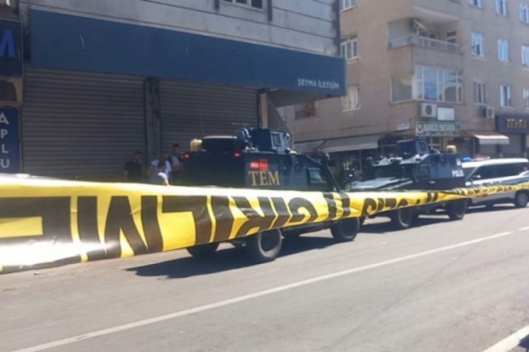 Aile içi şiddet ihbarına giden polislere pompalı tüfekle saldırı