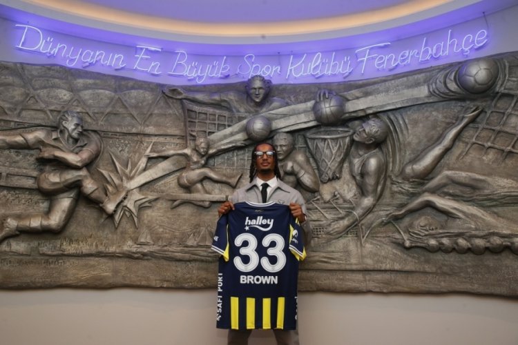 Fenerbahçe yeni transferini duyurdu!