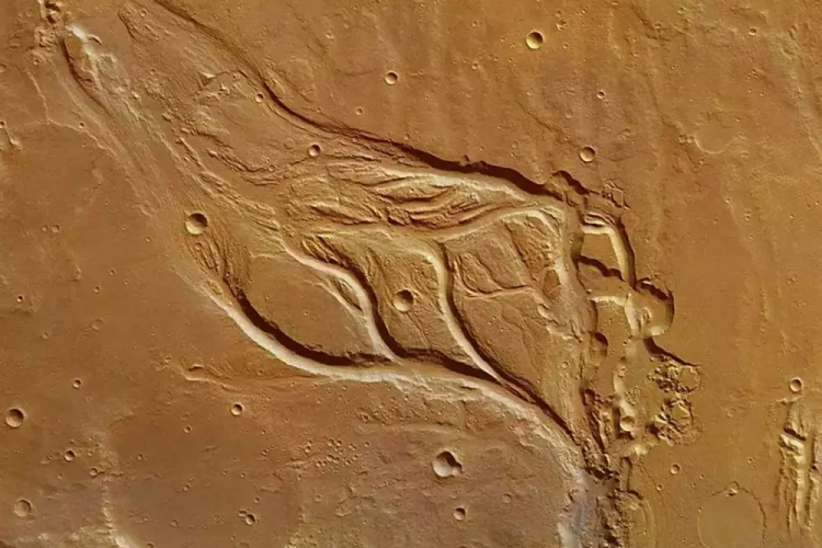 Mars'ta eski nehir izleri keşfedildi