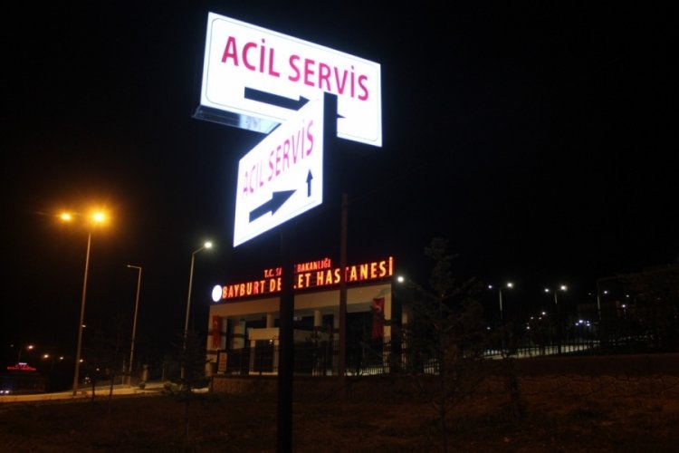 Su kanalına düşen iki kardeşi vatandaşlar kurtardı