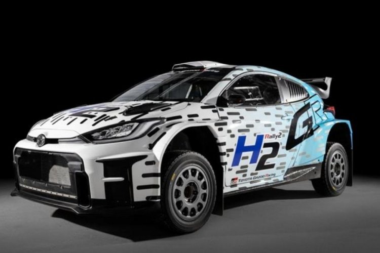 Toyota'nın hidrojenli aracı GR Yaris Rally2 H2 piste çıkıyor