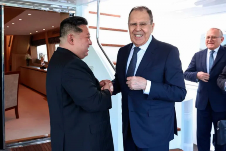 Kuzey Kore lideri Kim'den, Ukrayna'ya karşı Rusya'ya 'koşulsuz destek' sözü