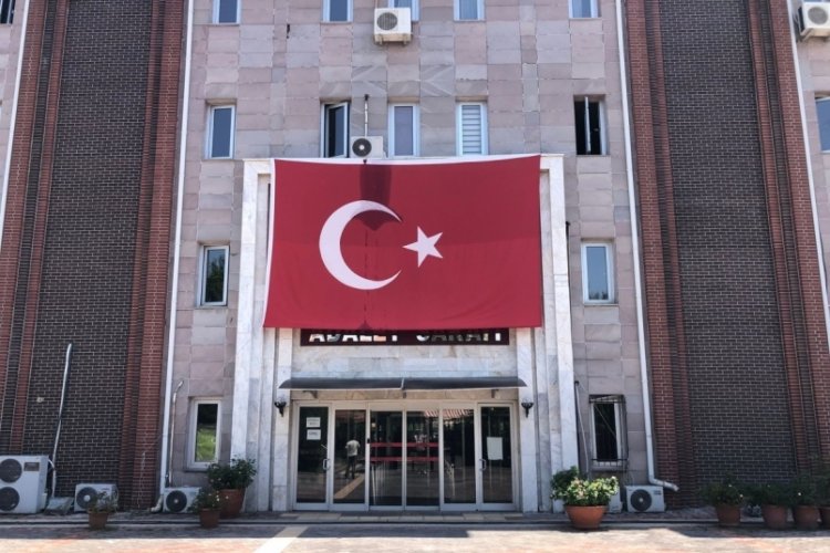 Tartıştığı erkek arkadaşını tornavidayla ağır yaraladı