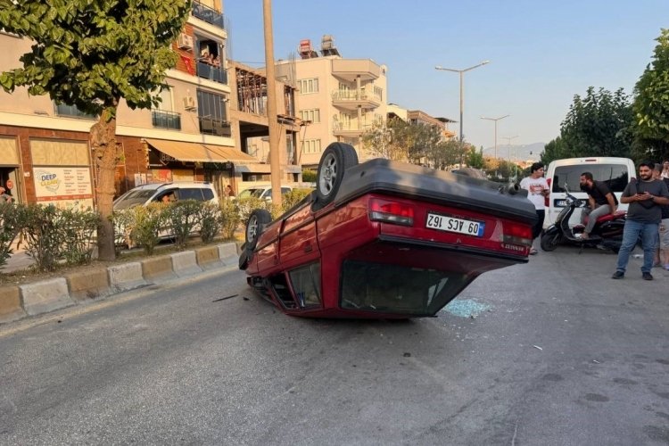 15 yaşındaki gencin kullandığı otomobil takla attı