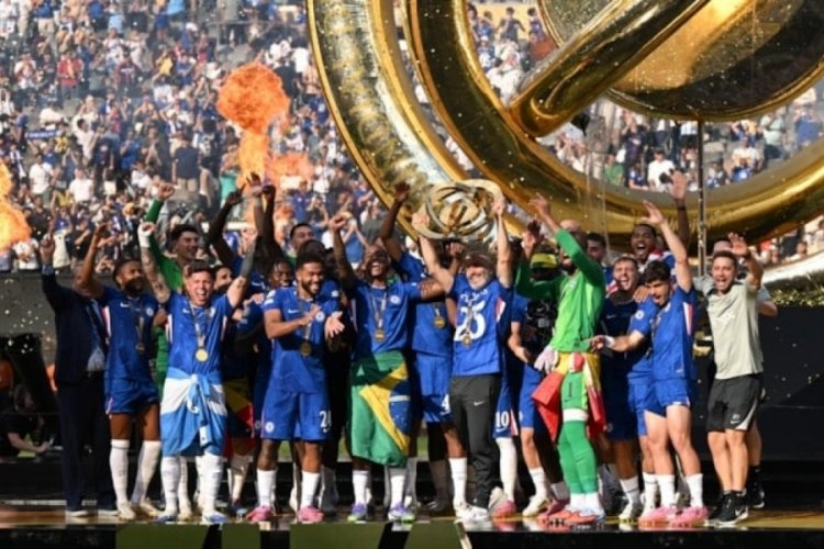 FIFA Chelsea'ye para saçtı!