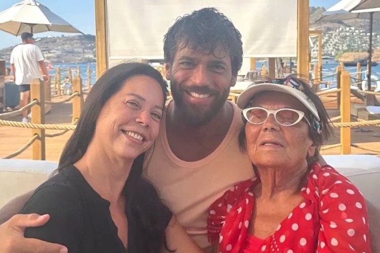 Can Yaman sevgilisi Sara Bluma ile yeni pozlar verdi!