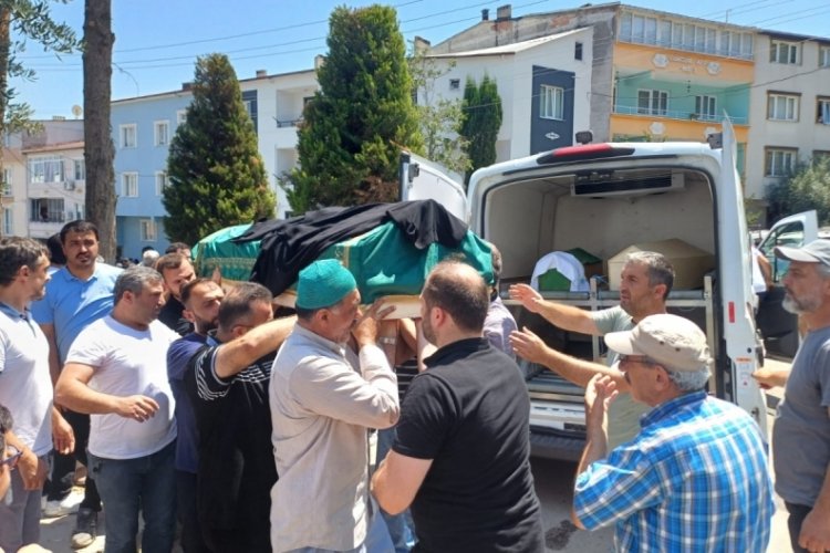 Bir aileyi ayıran kazanın ateşi Bursa'nın üstünde! Toprağa verildiler...