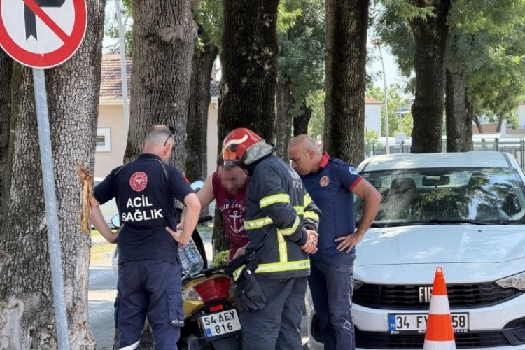 Kendini yakacaktı! Ekipleri görünce benzini motosiklet deposuna doldurdu
