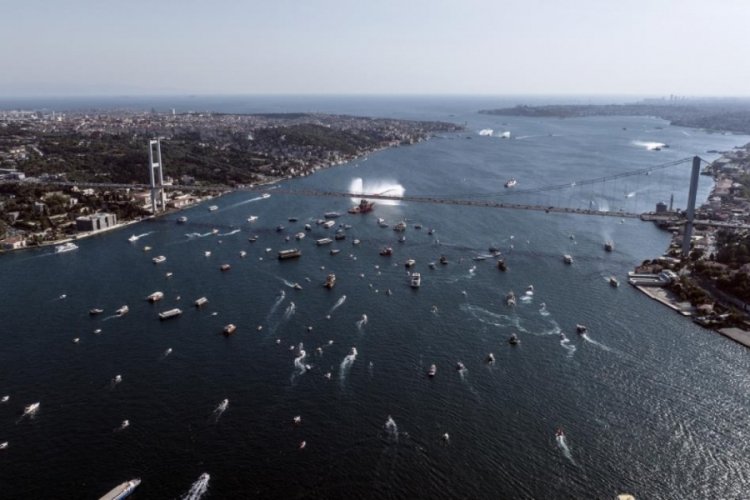 Boğaz'dan 15 Temmuz geçişi!