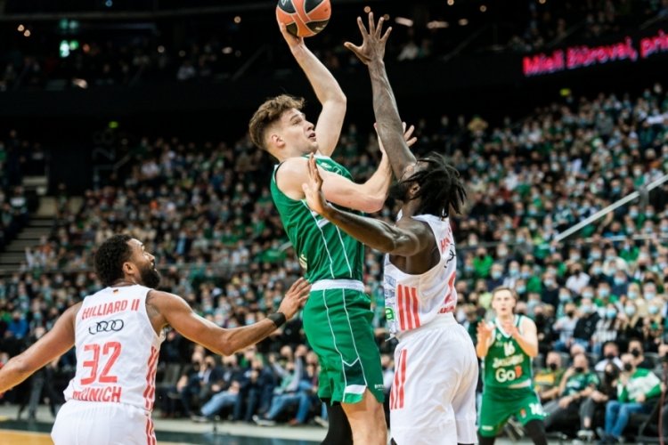 Litvanyalı pivot Marek Blaževič TOFAŞ ile anlaştı