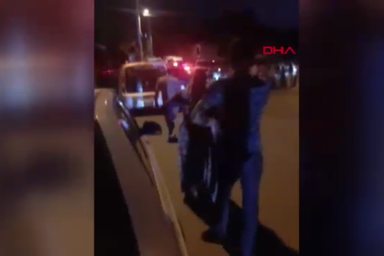 Sakarya'da taşlı, sopalı, bıçaklı kavga: 1 yaralı