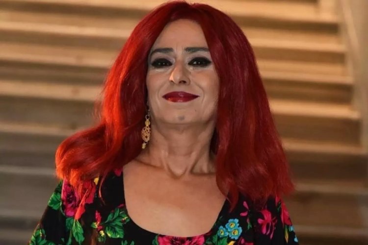 Yıldız Tilbe yeni yaşını sahnede kutladı