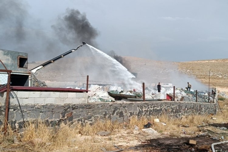 Gaziantep'te geri dönüşüm fabrikasında yangın
