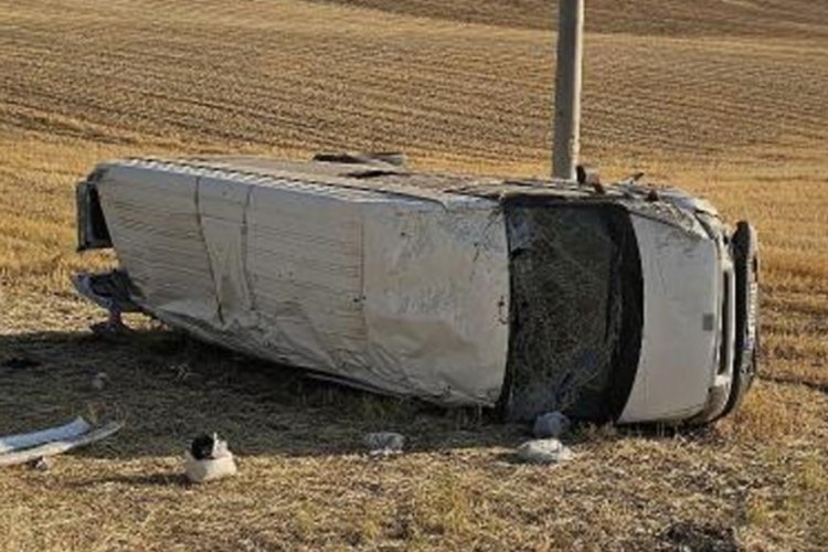 İşçileri taşıyan minibüs şarampole yuvarlandı! 18 kişi yaralandı