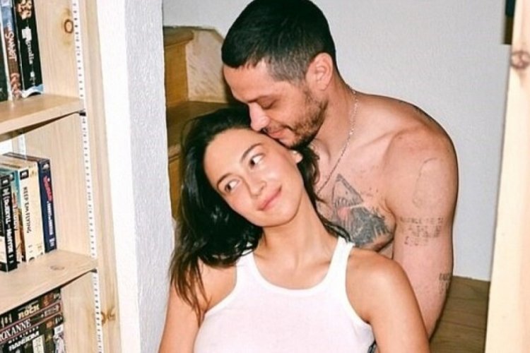 Pete Davidson baba oluyor