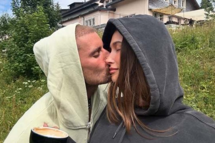 Justin Bieber'dan Hailey Bieber ile mutluluk pozu