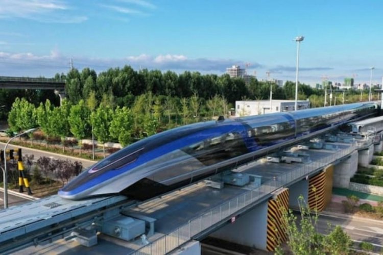 Uçaktan hızlı! Saate 600 km hızla gidiyor