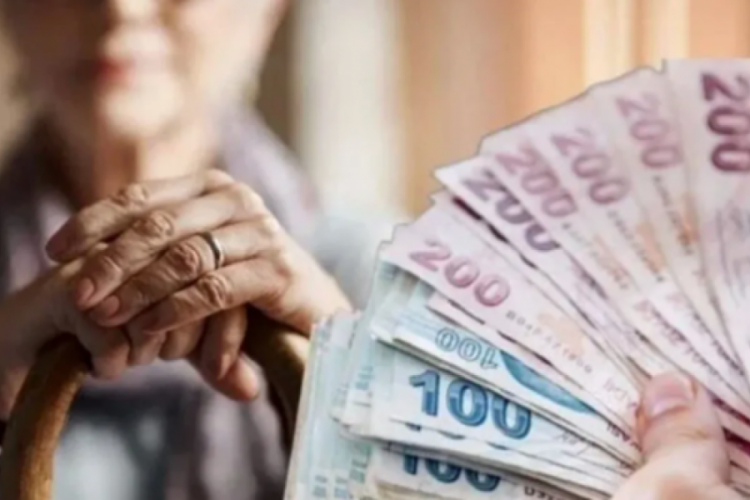 Emeklilik başvurusunu 2026'ya bırakanlar dikkat! Emekli maaşınız...