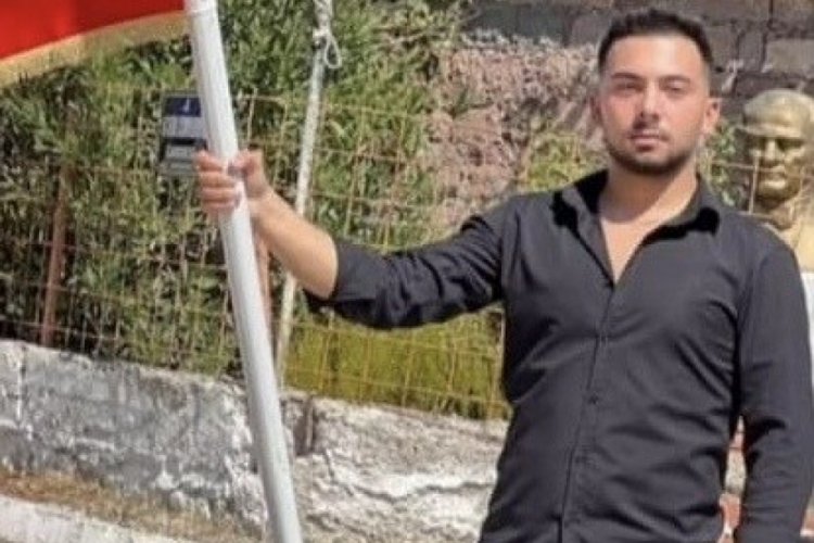 Denize atlayarak başını kuma çarpan genç hayatını kaybetti