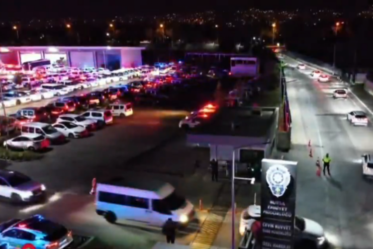 Marmara'nın en büyük uyuşturucu operasyonu Bursa'da gerçekleşti! Yüzlerce tutulama...