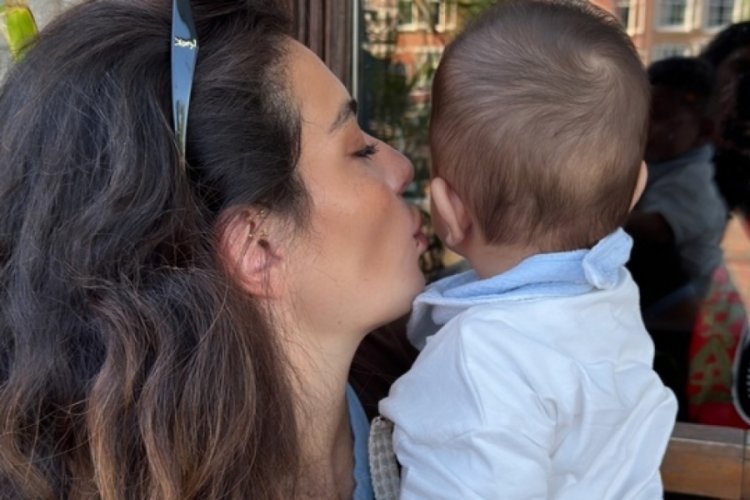 Melisa Aslı Pamuk oğlu Mylan'la yeni paylaşım yaptı