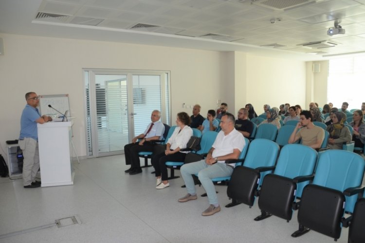 Sigara Bırakma Poliklinikleri'nde görev alacak personele eğitim verildi