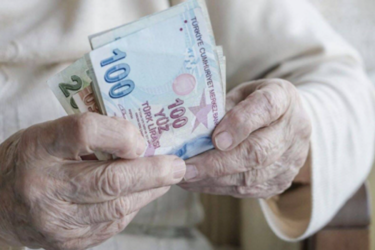 Emekli çalışan sayısı 2 milyonu aştı