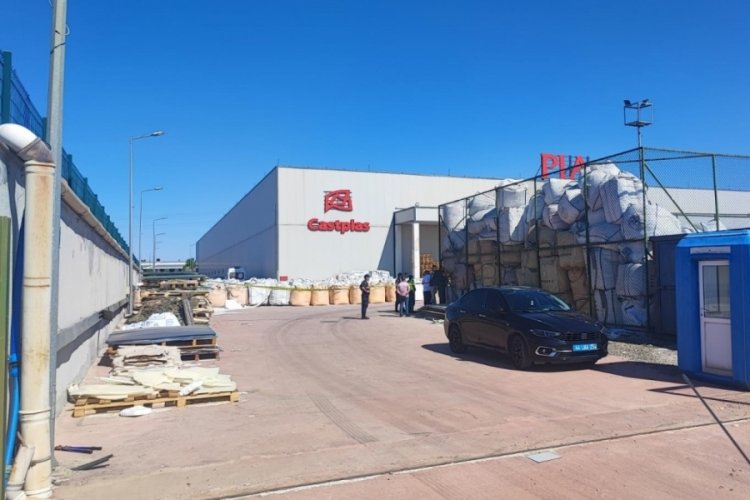 Tabela üretim fabrikasında patlama: Yaralılar var