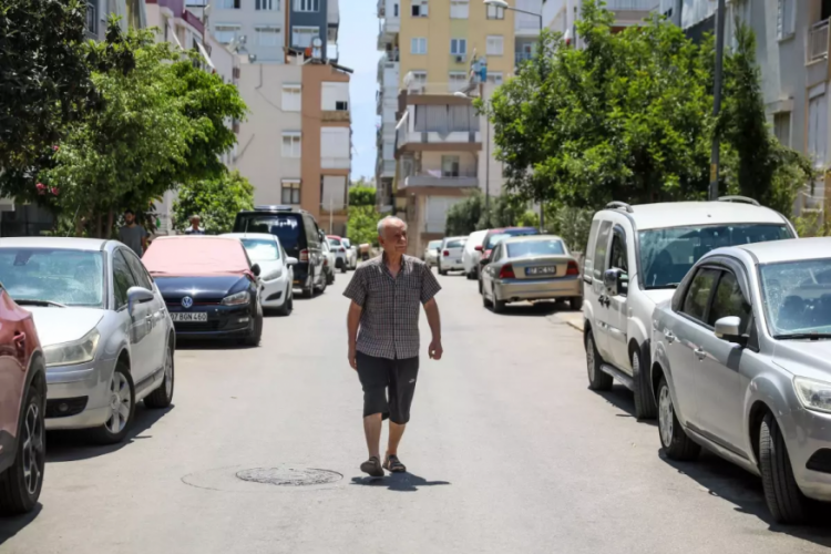 Yaşlı adamın tahliye mücadelesi!