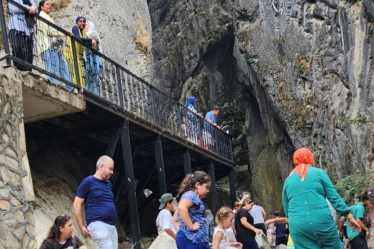 Bursalılar hafta sonunu orada geçirdi! İnsan seline dönüştü