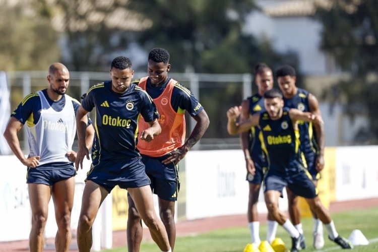 Fenerbahçe, yeni sezon hazırlıklarını sürdürdü