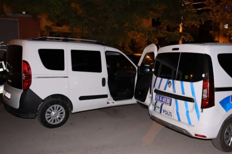 "Dur" ihtarına uymayan ehliyetsiz sürücü 3. kez alkolü yakalandı