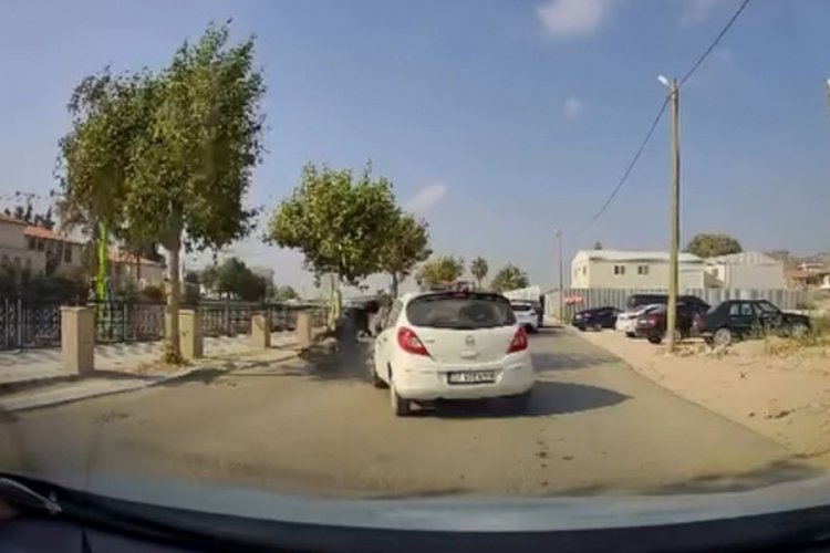 Hatay'da otomobil ve motosiklet çarpıştı! 2 kişi yola savruldu