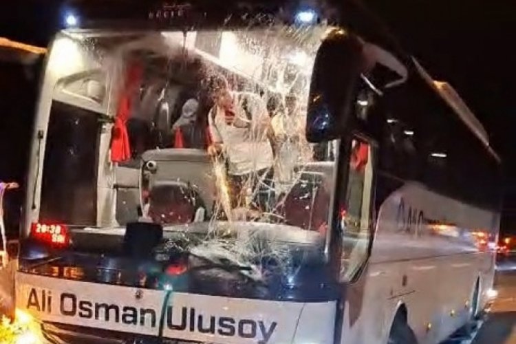 Rize'de yolcu otobüsü kaza yaptı