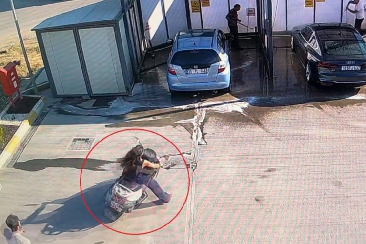 Bursa'da ehliyetsiz sürücü ortalığı birbirine kattı!