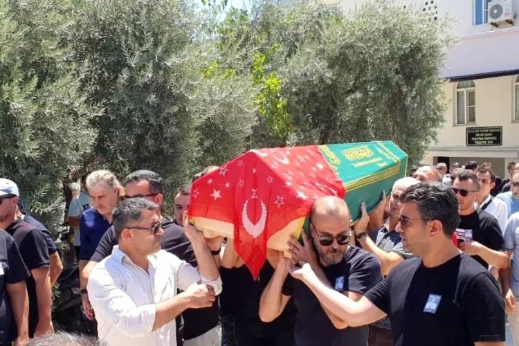 Evinde ölü bulunan yarış spikeri Esen Gök, toprağa verildi