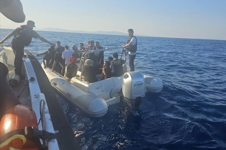 33 düzensiz göçmen kurtarıldı