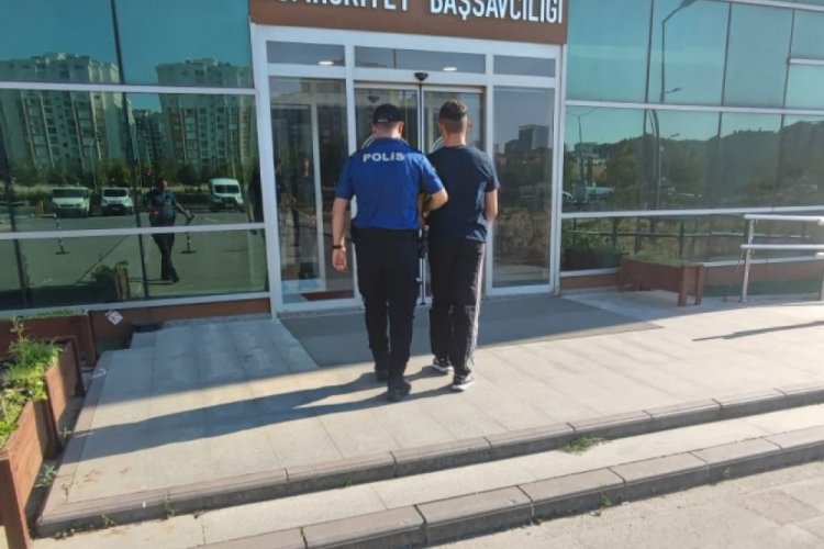 Otomobile ateş açıldı!