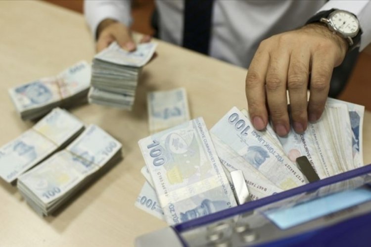 Emeklilere zam farkı hesaplara yatıyor! Tarih belli oldu