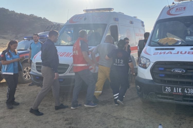 Yangına müdahale eden itfaiye eri dumandan etkilendi